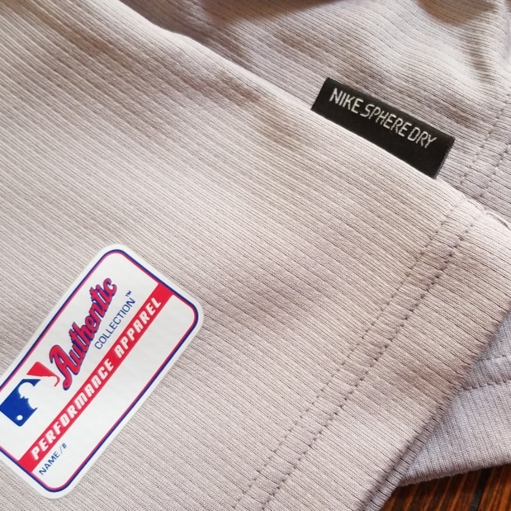 ⚾️ NIKE AUTHENTIC NYY GAME SHIRT ⚾️ - Picture 4 of 8